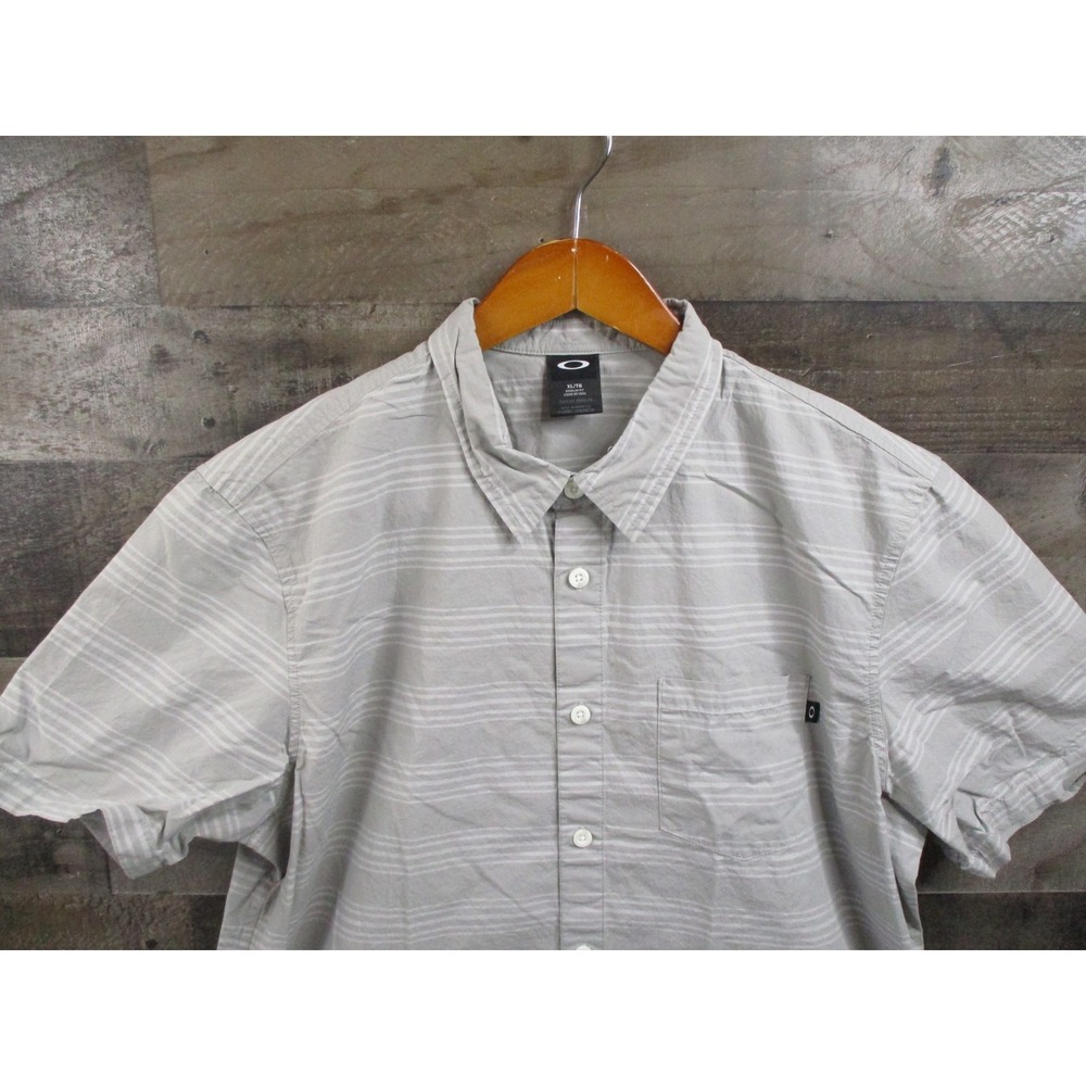 Oakley Shirt Mens XL Striped Button Up Short Sleeve Regular Fit Pocket
